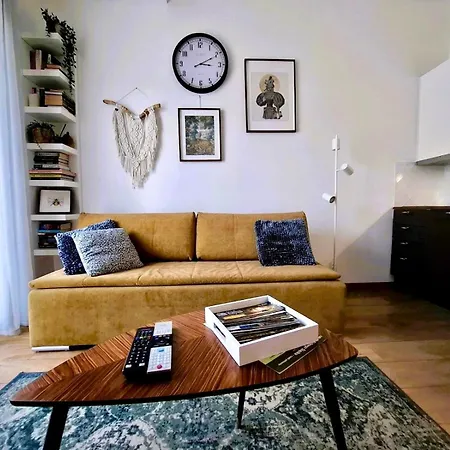 Na Grobli, Przy Kladce Zwierzynieckiej *