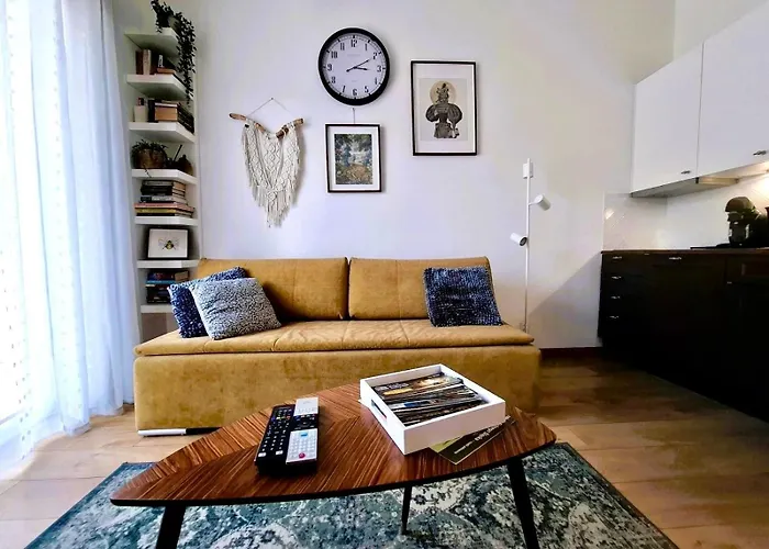 Na Grobli, Przy Kladce Zwierzynieckiej *